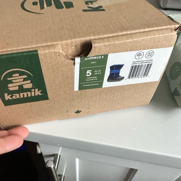 Snow boots-toddler size 5. Like new - Picture 2 of 3